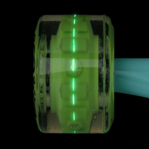 santa_cruz_light_ups_wheels_green_led_and_bearings_og_slime_60mm_4