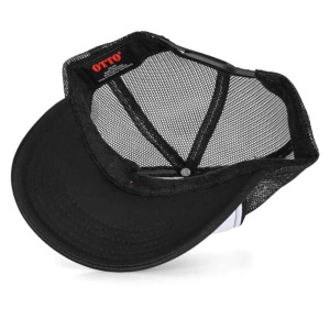 thrasher_x_anti_hero_mag_banner_trucker_black_white_3